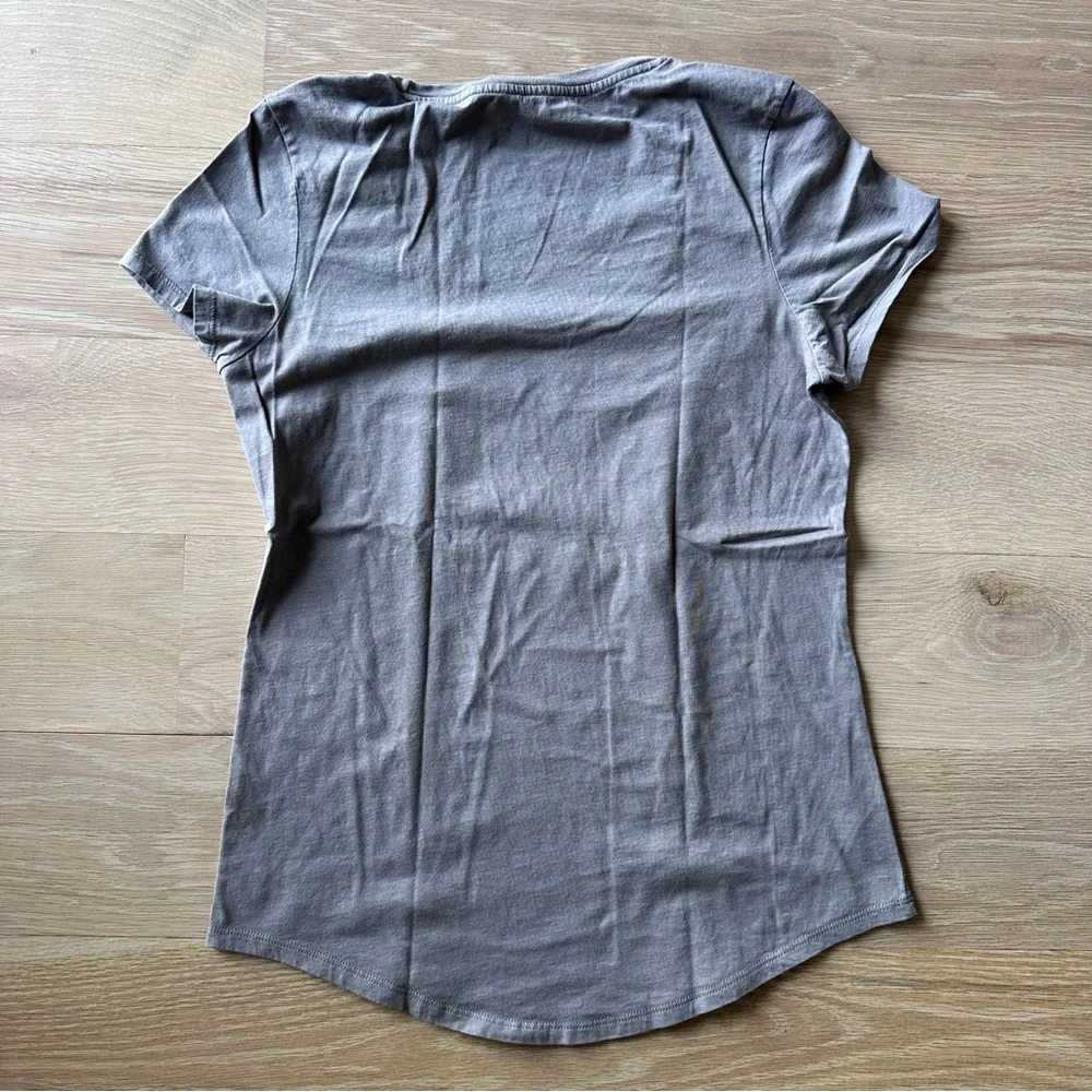 PATAGONIA - SHORT SLEEVE T-SHIRT - SIZE SMALL - WORN ONCE - Picture 2 of 5